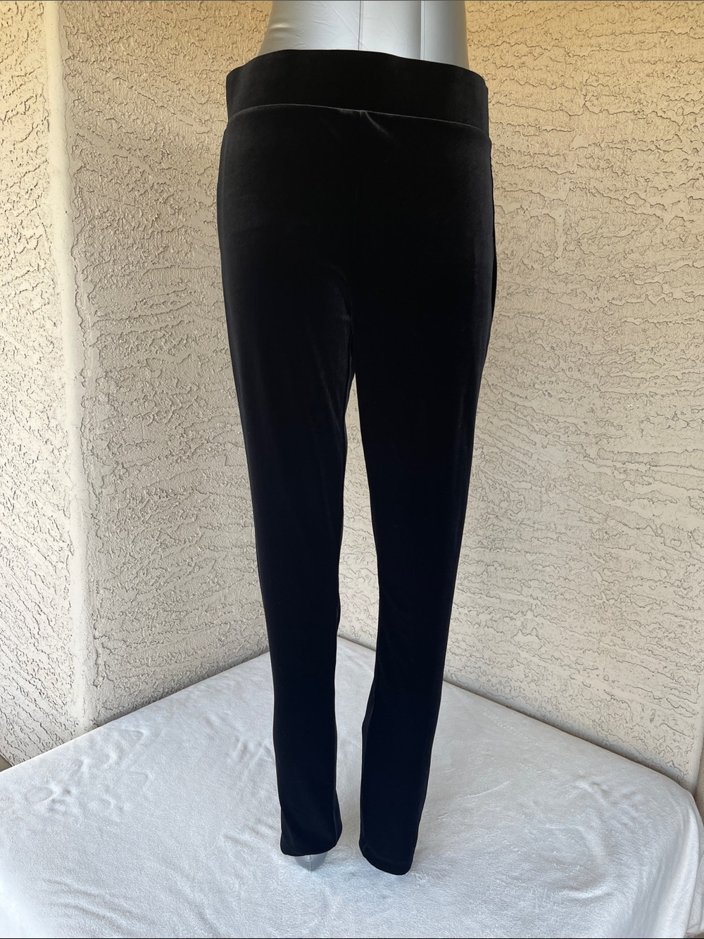 LOFT Black Velvet Skinny Pull-On leggings